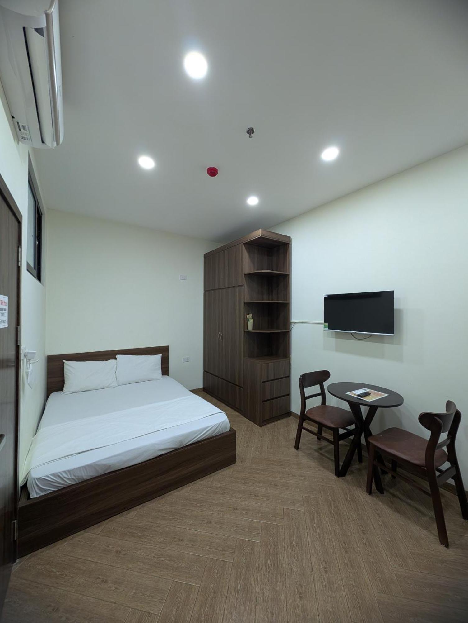 Era Apartment 158 Nguyen Khanh Toan Ханой Экстерьер фото