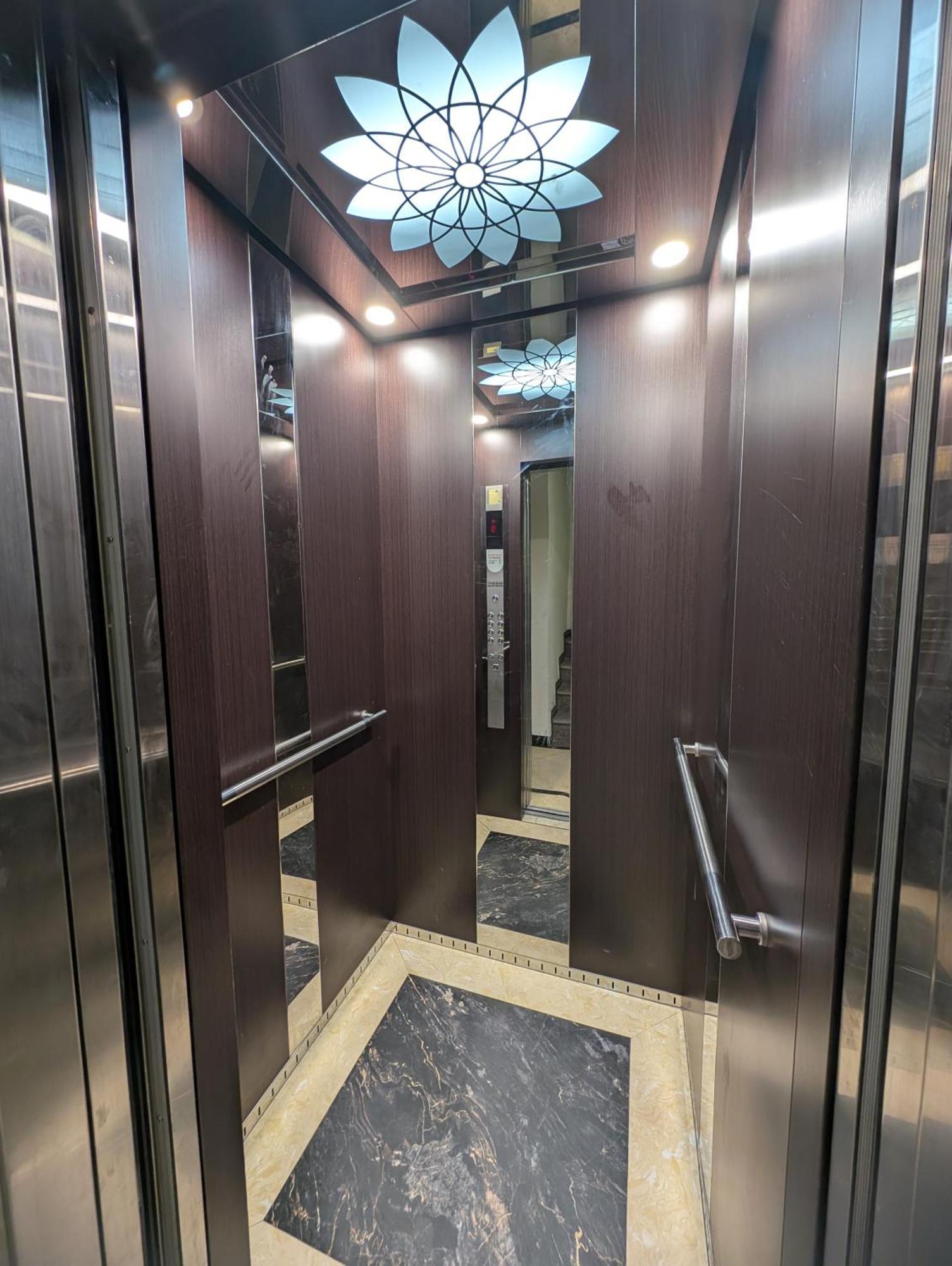 Era Apartment 158 Nguyen Khanh Toan Ханой Экстерьер фото