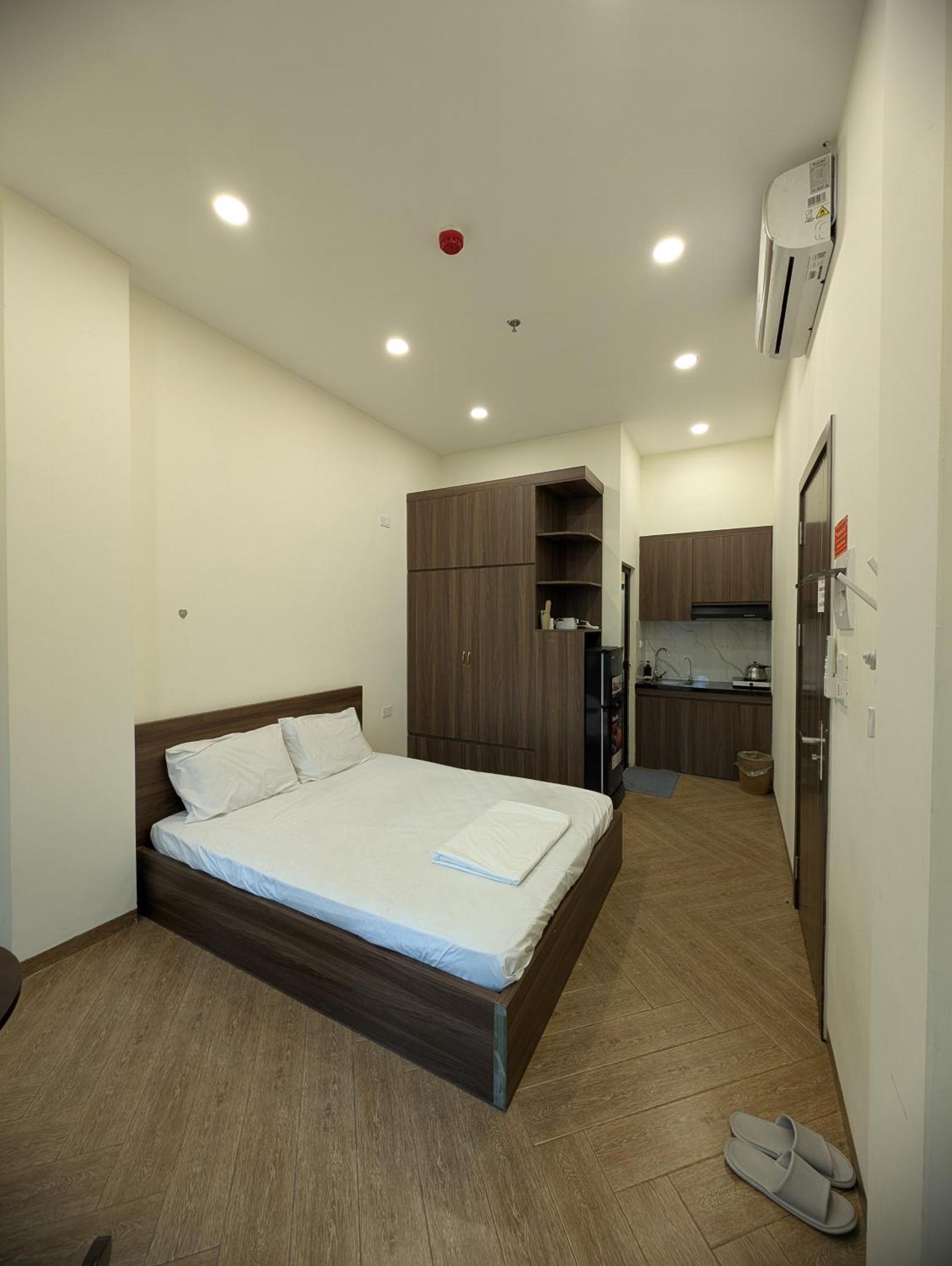 Era Apartment 158 Nguyen Khanh Toan Ханой Экстерьер фото