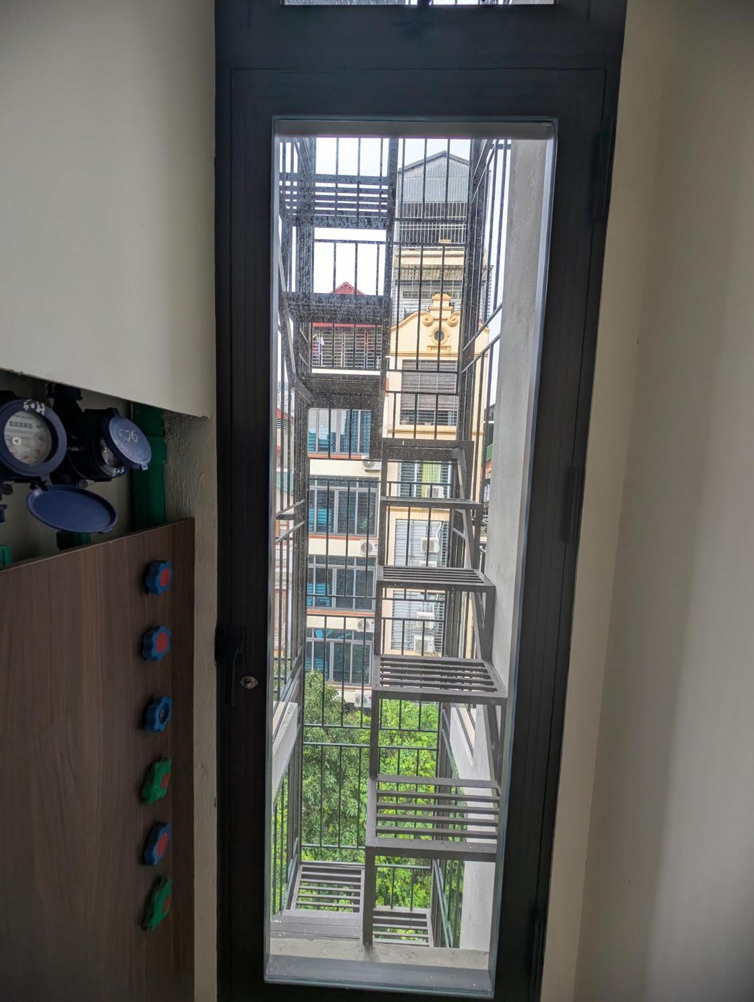 Era Apartment 158 Nguyen Khanh Toan Ханой Экстерьер фото